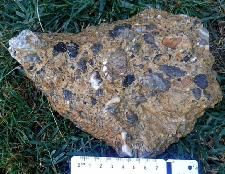 Poudingue Roche Les poudingues médians – Géolthèque Sud-Ouest